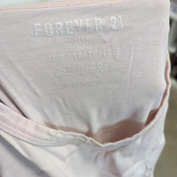 Forever 21 Men's Tee Shirt - Medium - Picture 4 of 5